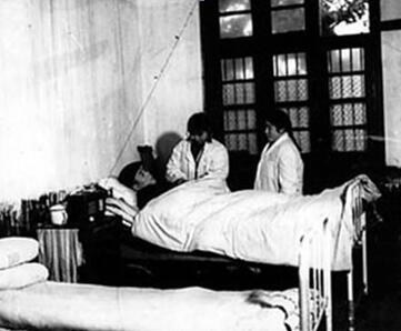 ��չ����