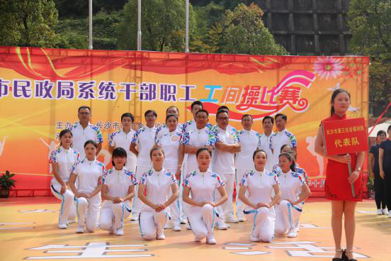 �ഺѤ���Ƴ���  �������˾����