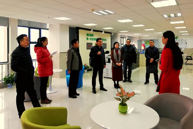 ֣����������һ�п��������������񿵸�������