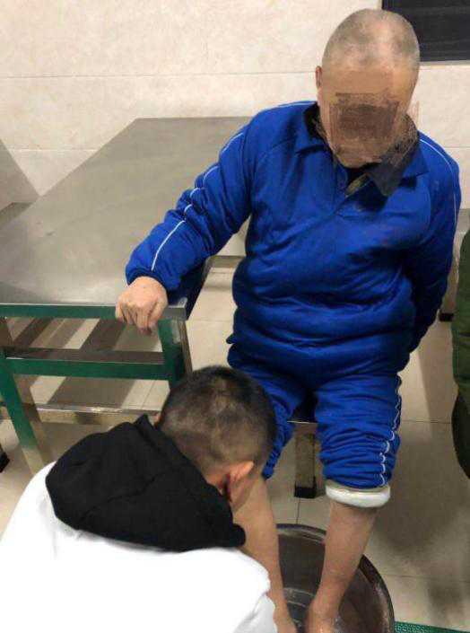 �߽�����