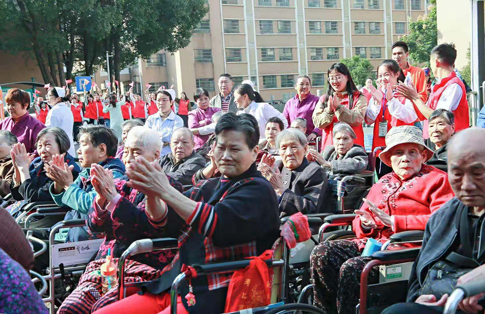 ��ǰ������ȥ�����ӣ��ⳡ����������а�