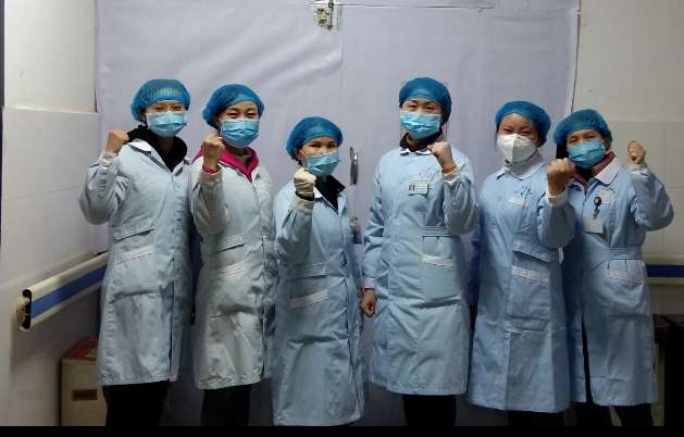 ���¾��ñ�����������ĬĬ����