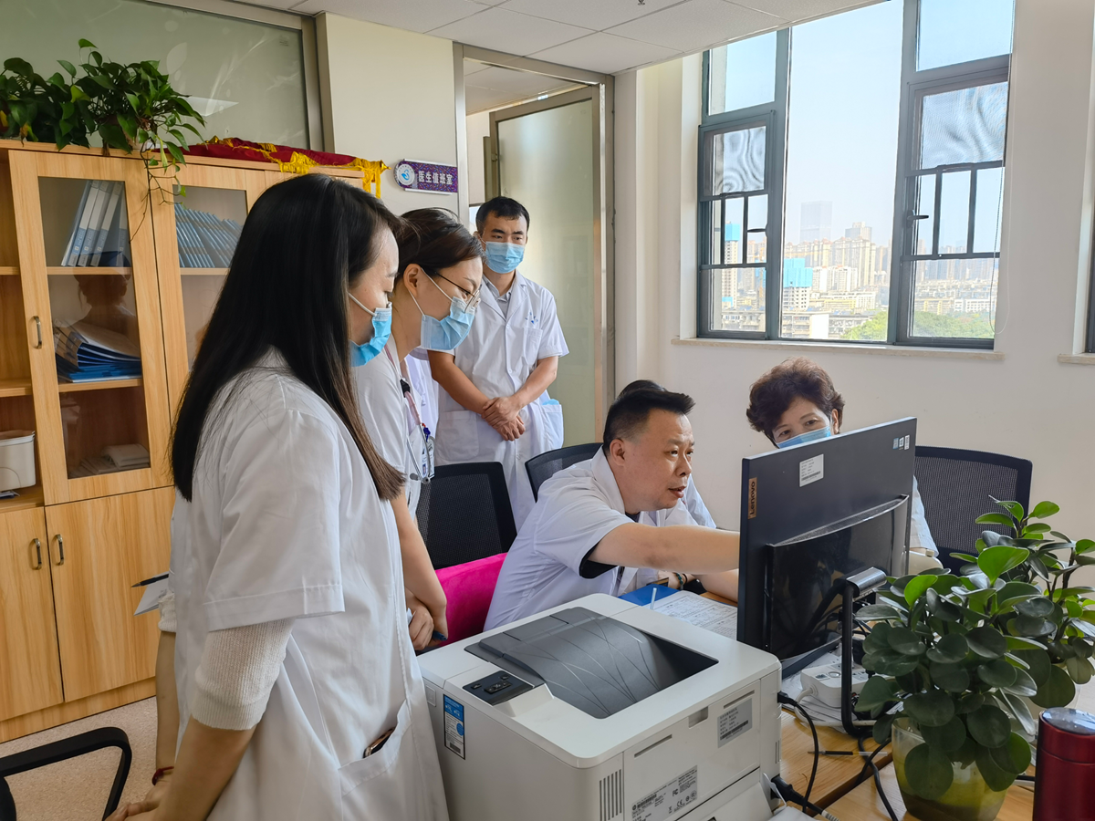 ר�ҳ�������ҽ����ʵ����