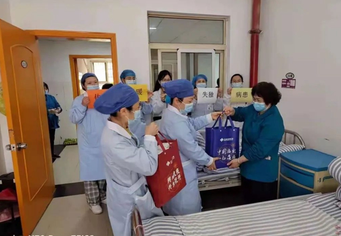 ͬ��ս�� | ���ǵļ��غ���ů