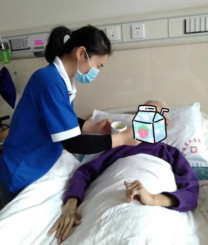 ����·�ϣ���������ů���