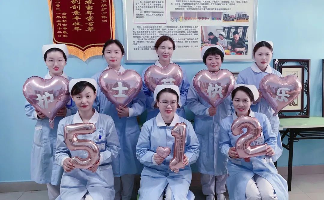 ���죬���ǳ�Ȧ�ˣ������¾������ġ����Ů����