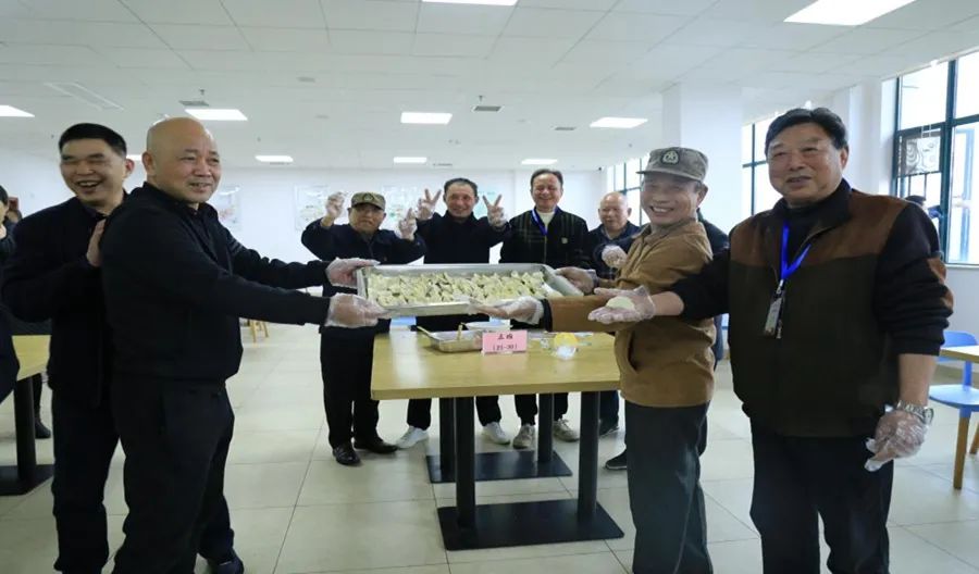 ����Ʈ��ӭ��������ɫ����ů����