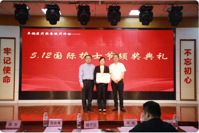 �¾�������ʹ����͵����
����5.12���ʻ�ʿ��ϵ�л