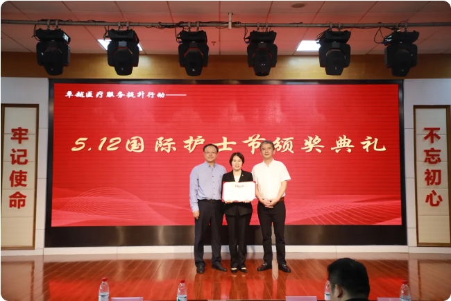 �¾�������ʹ����͵����
����5.12���ʻ�ʿ��ϵ�л