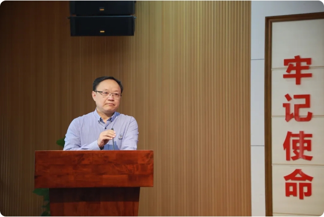 �¾�������ʹ����͵����
����5.12���ʻ�ʿ��ϵ�л