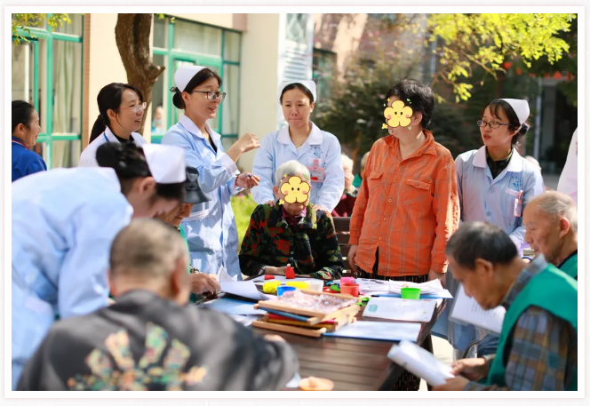 �����ؼ�ح��͵����
Ůְ����������ҫ���֣�