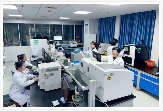 �����ؼ�ح��͵����
Ůְ����������ҫ���֣�