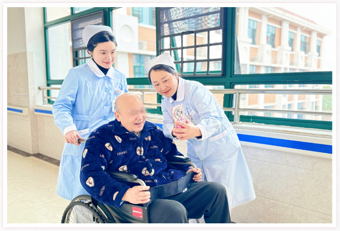 �����ؼ���ح��͵����
Ůְ����������ҫ���֣�