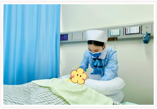 �����ؼ���ح��͵����
Ůְ����������ҫ���֣�