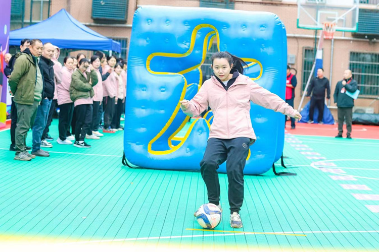 ȼ�������Ȥ��������������͵����
2025��ְ��Ȥζ�˶��ᳬȼ�ع�