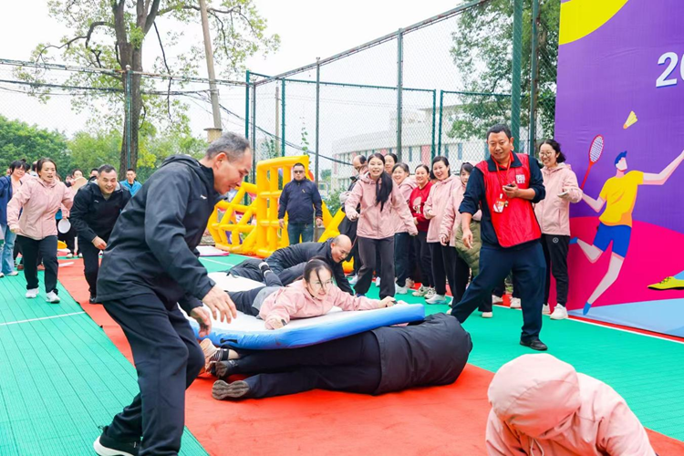 ȼ�������Ȥ��������������͵����
2025��ְ��Ȥζ�˶��ᳬȼ�ع�